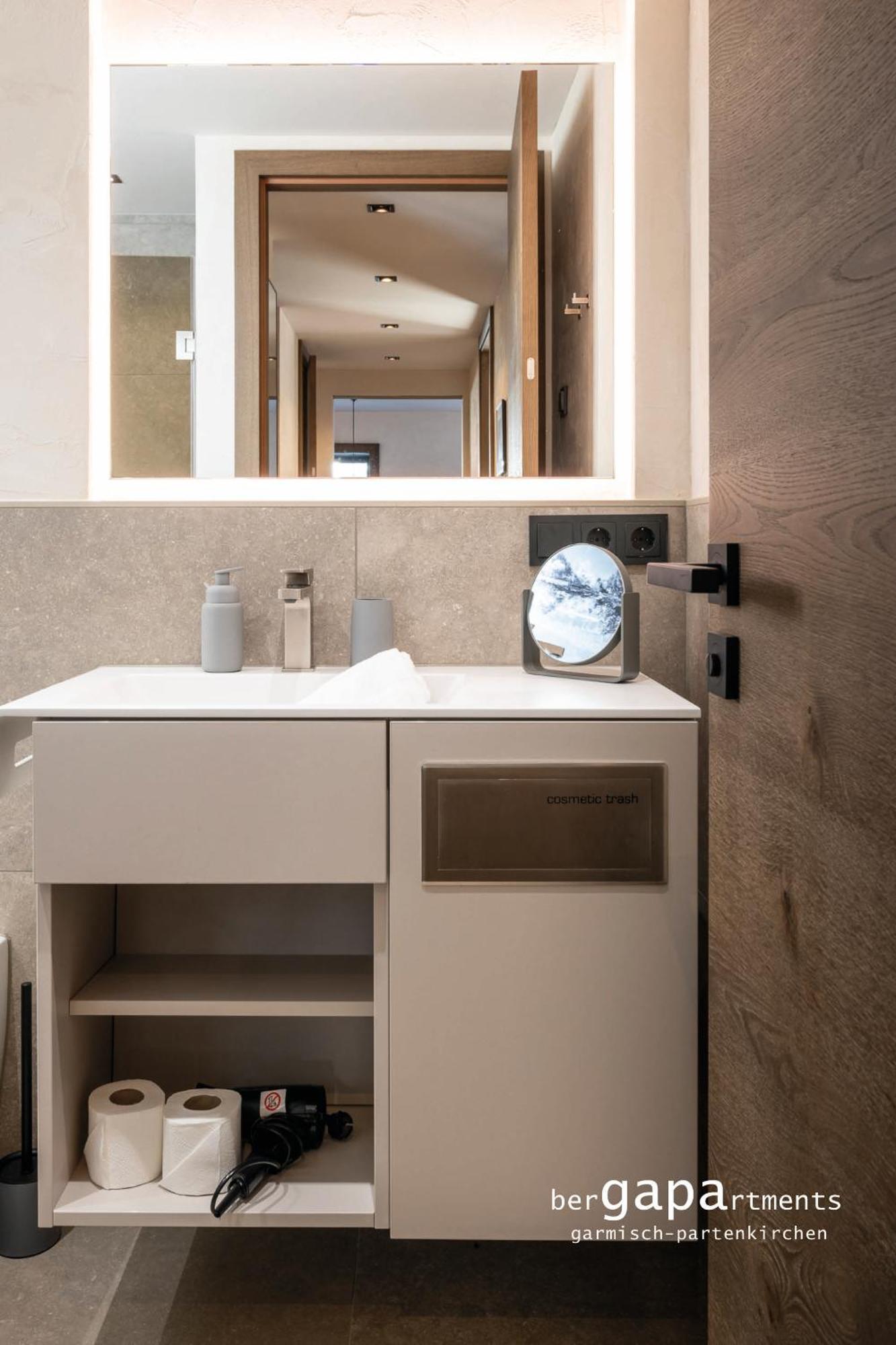 Berghome Apartment *